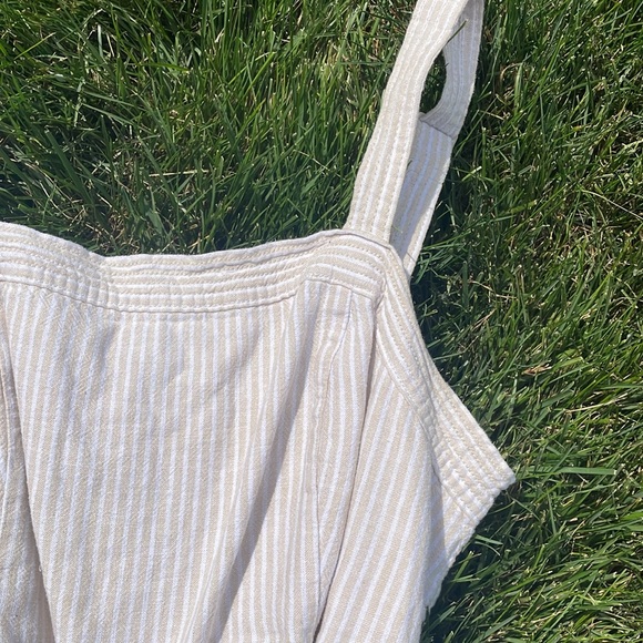 Old Navy tan/white stripe romper size L - Picture 2 of 4